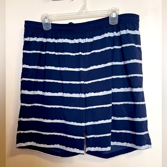 Kirkland Signature Men's Swim Shorts.
Size US XL - Picture 3 of 6